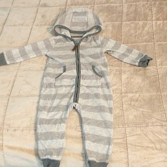 One piece bodysuit 18m - Picture 2 of 2